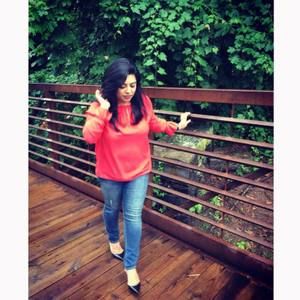 Meet your Posher, Hira